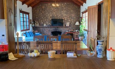 PRECIO INCREIBLE,  GRAN CASA PISCINA VIÑEDOS