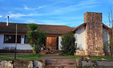 PRECIO INCREIBLE,  GRAN CASA PISCINA VIÑEDOS