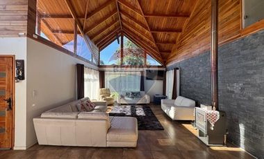 Tu Refugio Soñado Casa en Venta en Pucón