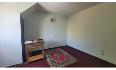 SE VENDE AMPLIA CASA  EN LA COMUNA DE MACUL