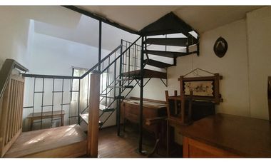 SE VENDE AMPLIA CASA  EN LA COMUNA DE MACUL