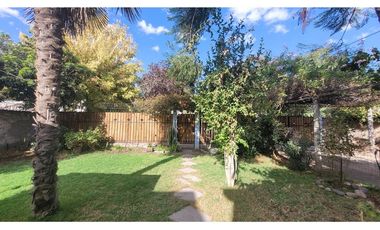 SE VENDE AMPLIA CASA  EN LA COMUNA DE MACUL