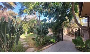 SE VENDE AMPLIA CASA  EN LA COMUNA DE MACUL