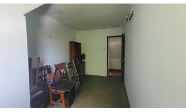 SE VENDE AMPLIA CASA  EN LA COMUNA DE MACUL