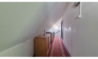 SE VENDE AMPLIA CASA  EN LA COMUNA DE MACUL