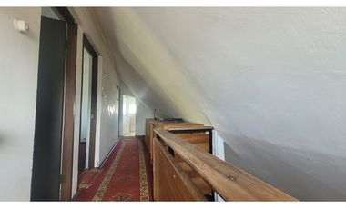 SE VENDE AMPLIA CASA  EN LA COMUNA DE MACUL