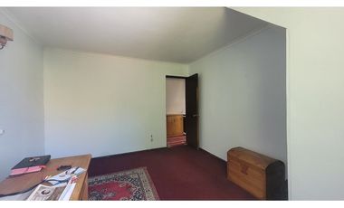 SE VENDE AMPLIA CASA  EN LA COMUNA DE MACUL