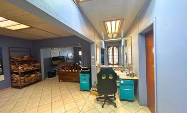 Propiedad con giro comercial en  Melipilla