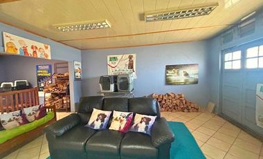 Propiedad con giro comercial en  Melipilla