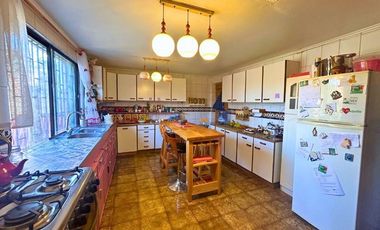 Propiedad con giro comercial en  Melipilla