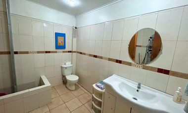 Propiedad con giro comercial en  Melipilla