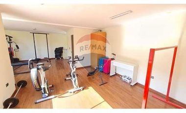 Hermosa casa en Gran Vía remodelada