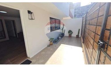 Hermosa casa en Gran Vía remodelada