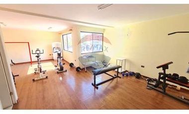 Hermosa casa en Gran Vía remodelada