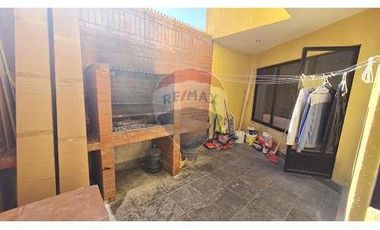 Hermosa casa en Gran Vía remodelada