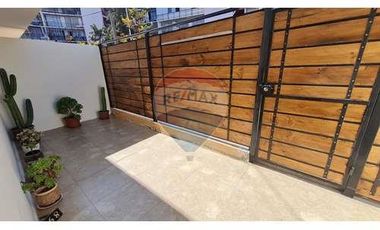 Hermosa casa en Gran Vía remodelada