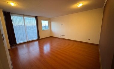 ARRIENDO Doña Javiera con estacionamiento