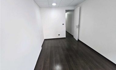 Oficina en Estoril con balcon