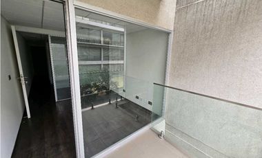 Oficina en Estoril con balcon