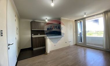 Departamento en C. Plaza Parque Los Poetas.