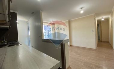 Departamento en C. Plaza Parque Los Poetas.