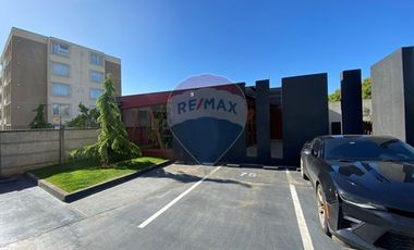 Departamento en C. Plaza Parque Los Poetas.