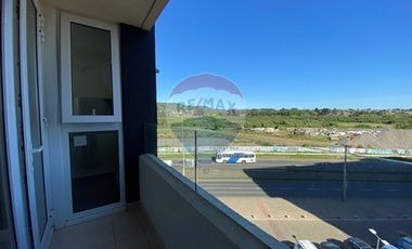 Departamento en C. Plaza Parque Los Poetas.