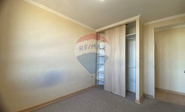 Departamento en C. Plaza Parque Los Poetas.