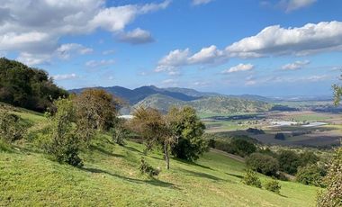 Parcela con hermosa vista