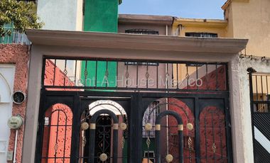 Casa en Venta en Chicoloapan de Juarez, San Vicente Chicoloapan de Juarez Centro AM. 26-1312