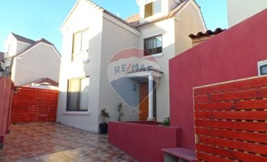 LINDA Y AMPLIA CASA EN COSTA LAGUNA