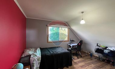 Casa de 2 Pisos, 112m2, 5D/2B