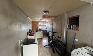 Casa de 2 Pisos, 112m2, 5D/2B