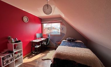 Casa de 2 Pisos, 112m2, 5D/2B