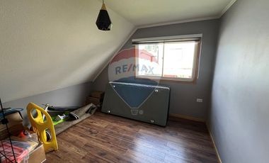 Casa de 2 Pisos, 112m2, 5D/2B