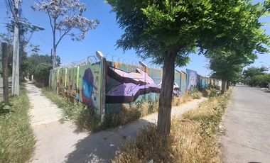 ¡Invierte en Terreno Comercial en La Florida!