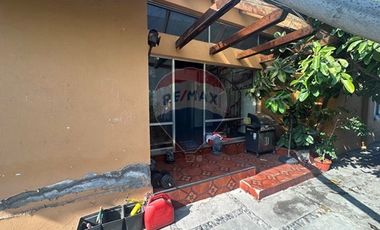 Propiedad uso Mixto, gran terreno - Rebajada