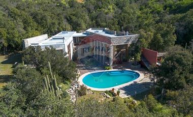 Oasis de Lujo y Naturaleza en Parque Cantillana