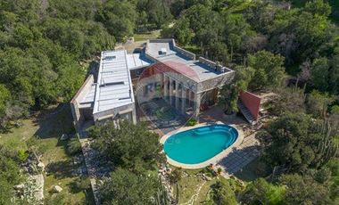Oasis de Lujo y Naturaleza en Parque Cantillana