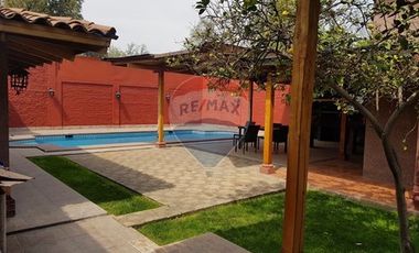 Se Vende Casa con piscina en Conchalí