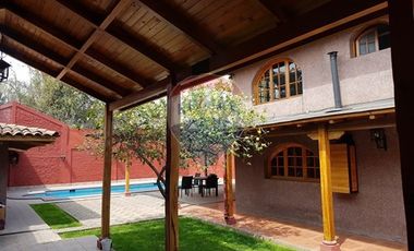 Se Vende Casa con piscina en Conchalí