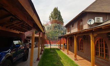 Se Vende Casa con piscina en Conchalí