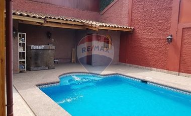Se Vende Casa con piscina en Conchalí