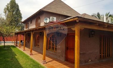 Se Vende Casa con piscina en Conchalí