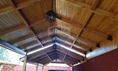 Se Vende Casa con piscina en Conchalí