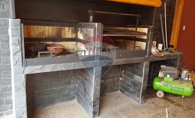 Se Vende Casa con piscina en Conchalí