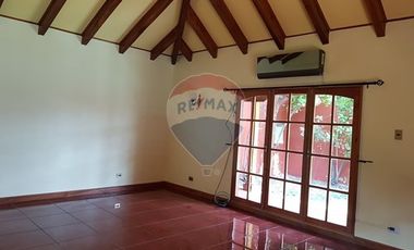 Se Vende Casa con piscina en Conchalí