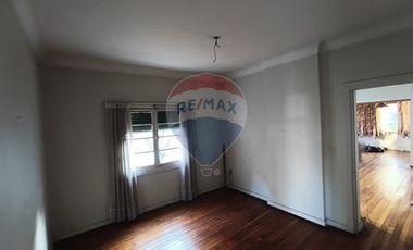 SE ARRIENDA CASA/OFICINA EN AVDA SANTA ISABEL