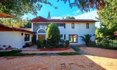 Venta casa 350m2, a 5 min. de Ruta 78