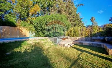 Venta casa 350m2, a 5 min. de Ruta 78